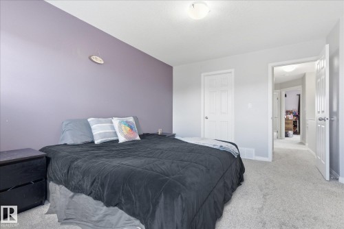 18 Halladay Boulevard, Spruce Grove, AB - Indoor Photo Showing Bedroom