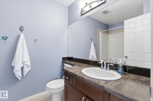 18 Halladay Boulevard, Spruce Grove, AB - Indoor Photo Showing Bathroom