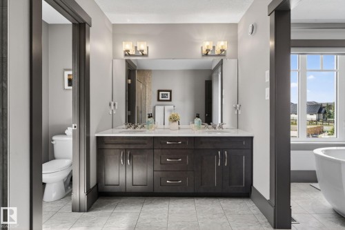 3706 Westcliff Way, Edmonton, AB - Indoor Photo Showing Bathroom
