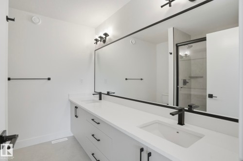 96 Spring Link, Spruce Grove, AB - Indoor Photo Showing Bathroom