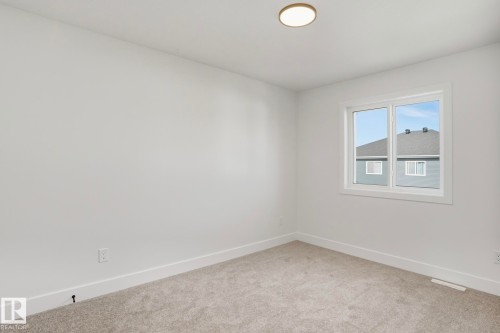 96 Spring Link, Spruce Grove, AB - Indoor Photo Showing Other Room