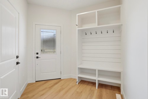 96 Spring Link, Spruce Grove, AB - Indoor Photo Showing Other Room