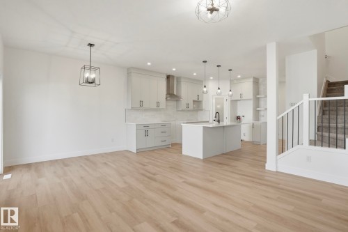 96 Spring Link, Spruce Grove, AB - Indoor Photo Showing Kitchen With Upgraded Kitchen