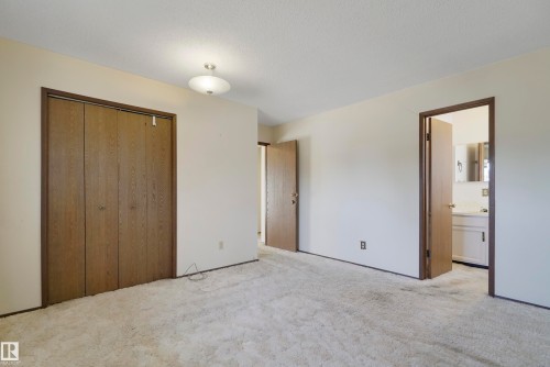 10912 40 Avenue, Edmonton, AB - Indoor Photo Showing Other Room