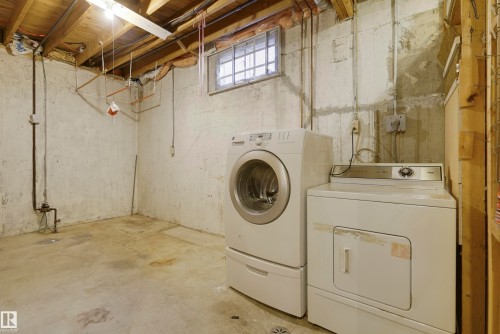 10912 40 Avenue, Edmonton, AB - Indoor Photo Showing Laundry Room