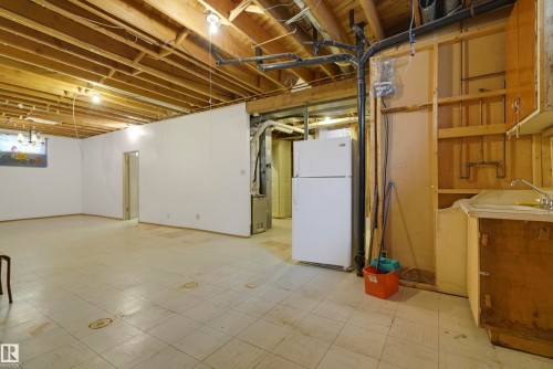 10912 40 Avenue, Edmonton, AB - Indoor Photo Showing Basement