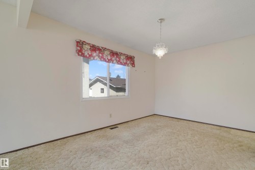 10912 40 Avenue, Edmonton, AB - Indoor Photo Showing Other Room