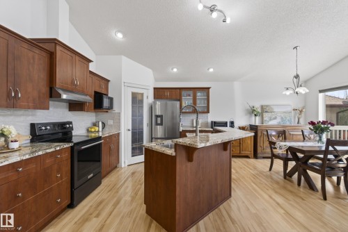 10807 6 Avenue Sw, Edmonton, AB - Indoor Photo Showing Kitchen With Stainless Steel Kitchen With Upgraded Kitchen