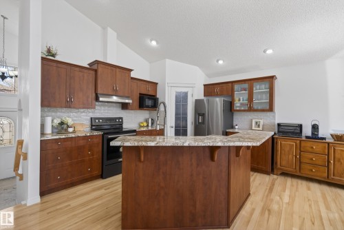 10807 6 Avenue Sw, Edmonton, AB - Indoor Photo Showing Kitchen With Double Sink
