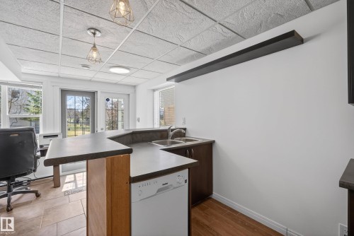 10807 6 Avenue Sw, Edmonton, AB - Indoor