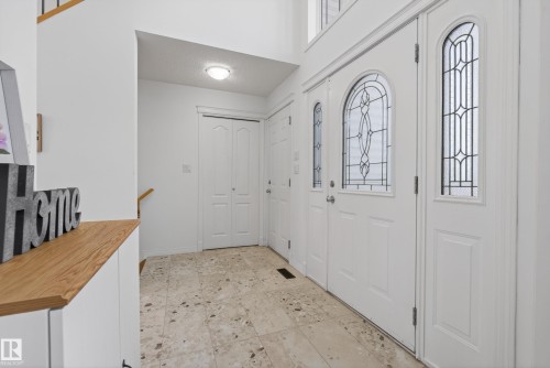 10807 6 Avenue Sw, Edmonton, AB - Indoor Photo Showing Other Room