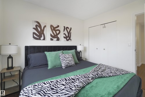 9808 187 Street, Edmonton, AB - Indoor Photo Showing Bedroom