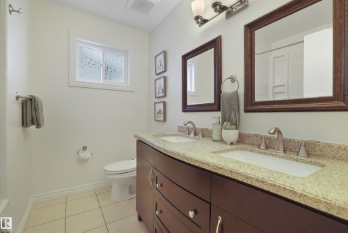 9808 187 Street, Edmonton, AB - Indoor Photo Showing Bathroom