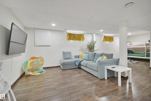 9808 187 Street, Edmonton, AB - Indoor Photo Showing Other Room
