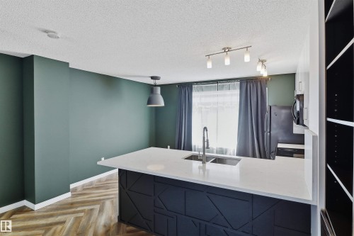 99 7503 Getty Gate Gate, Edmonton, AB - Indoor