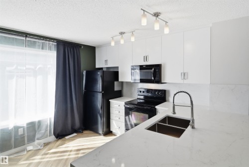 99 7503 Getty Gate Gate, Edmonton, AB - Indoor Photo Showing Kitchen With Double Sink