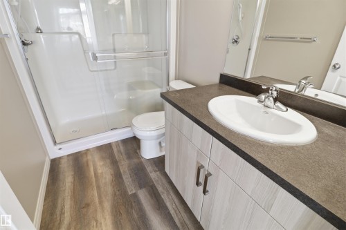 99 7503 Getty Gate Gate, Edmonton, AB - Indoor Photo Showing Bathroom