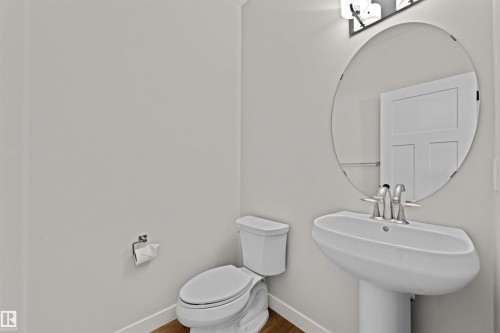 6906 Cardinal Wynd, Edmonton, AB - Indoor Photo Showing Bathroom