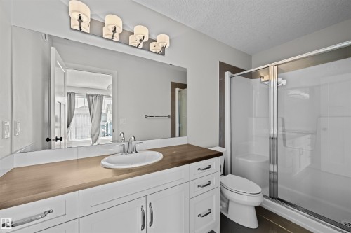 6906 Cardinal Wynd, Edmonton, AB - Indoor Photo Showing Bathroom