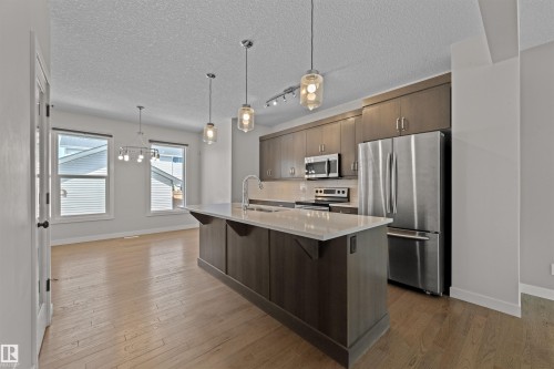 6906 Cardinal Wynd, Edmonton, AB - Indoor Photo Showing Kitchen With Stainless Steel Kitchen With Upgraded Kitchen