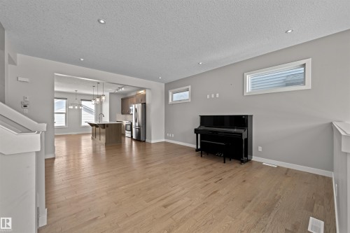 6906 Cardinal Wynd, Edmonton, AB - Indoor
