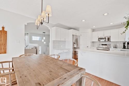 8 Oakridge Drive S, St. Albert, AB - Indoor Photo Showing Kitchen