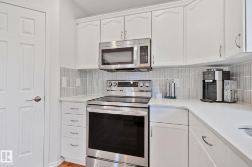 8 Oakridge Drive S, St. Albert, AB - Indoor Photo Showing Kitchen