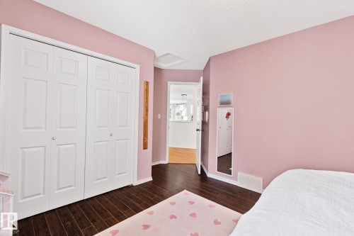 8 Oakridge Drive S, St. Albert, AB - Indoor Photo Showing Bedroom