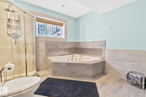 8 Oakridge Drive S, St. Albert, AB - Indoor Photo Showing Bathroom