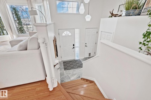 8 Oakridge Drive S, St. Albert, AB - Indoor Photo Showing Other Room