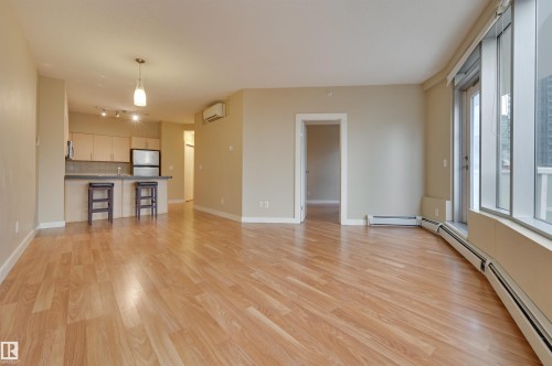 603 10136 104 Street, Edmonton, AB - Indoor