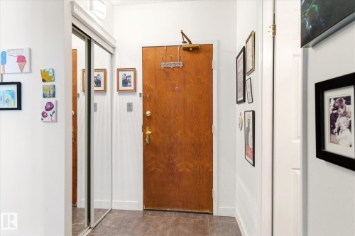 811 9918 101 Street, Edmonton, AB - Indoor Photo Showing Other Room