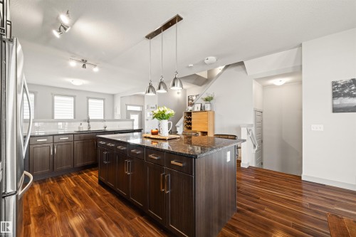 16460 15 Avenue, Edmonton, AB - Indoor Photo Showing Kitchen With Upgraded Kitchen
