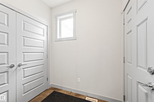 16460 15 Avenue, Edmonton, AB - Indoor Photo Showing Other Room