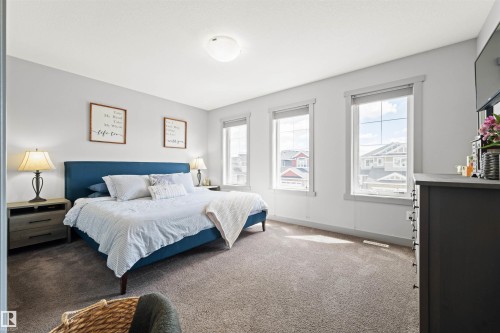 16460 15 Avenue, Edmonton, AB - Indoor Photo Showing Bedroom