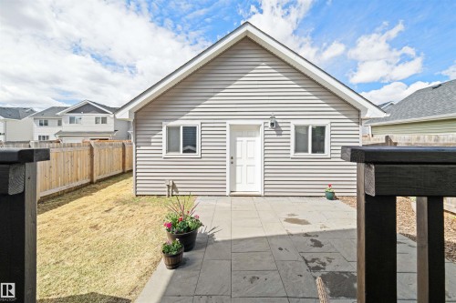 16460 15 Avenue, Edmonton, AB - Outdoor