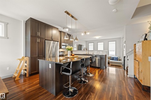 16460 15 Avenue, Edmonton, AB - Indoor Photo Showing Kitchen With Upgraded Kitchen