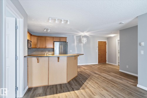 205 13710 150 Av, Edmonton, AB - Indoor Photo Showing Kitchen