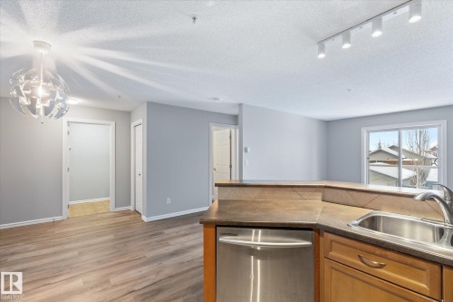 205 13710 150 Av, Edmonton, AB - Indoor Photo Showing Kitchen