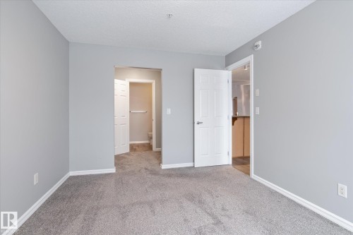 205 13710 150 Av, Edmonton, AB - Indoor