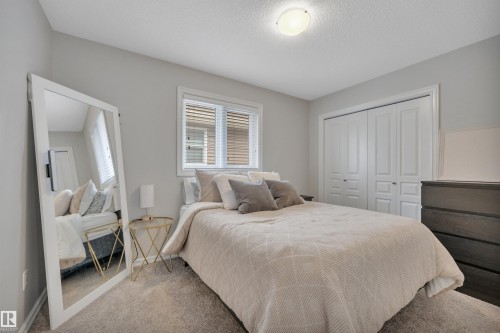 22220 88 Avenue, Edmonton, AB - Indoor Photo Showing Bedroom