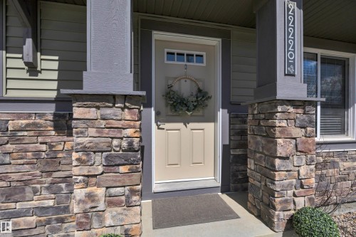 22220 88 Avenue, Edmonton, AB - Outdoor