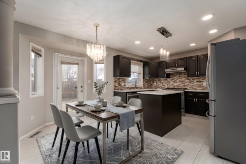 8407 160 Avenue, Edmonton, AB - Indoor Photo Showing Dining Room