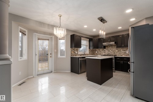 8407 160 Avenue, Edmonton, AB - Indoor Photo Showing Kitchen With Upgraded Kitchen
