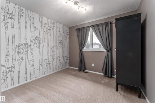 8407 160 Avenue, Edmonton, AB - Indoor Photo Showing Other Room