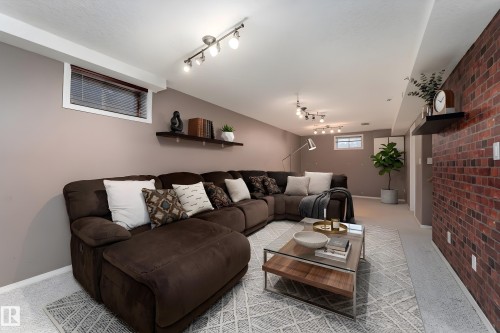 8407 160 Avenue, Edmonton, AB - Indoor Photo Showing Living Room