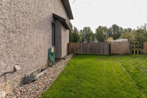 8407 160 Avenue, Edmonton, AB - Outdoor