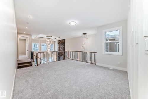 7023 Kiviaq Crescent, Edmonton, AB - Indoor Photo Showing Other Room