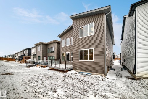 7023 Kiviaq Crescent, Edmonton, AB - Outdoor With Exterior