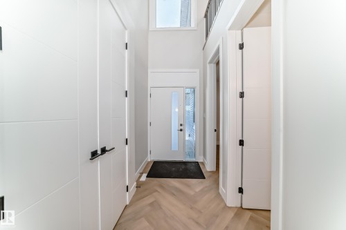 7023 Kiviaq Crescent, Edmonton, AB - Indoor Photo Showing Other Room